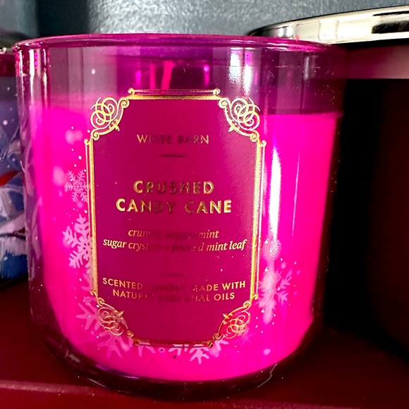 White Barn Accents New Crushed Candy Cane White Barn 3 Wick Candle Poshmark